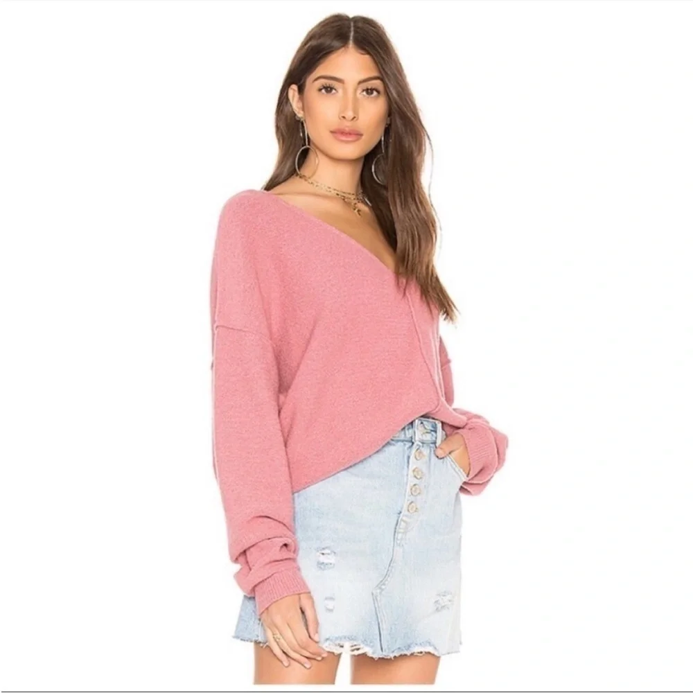 Free People Take Me Places Pink Oversized V-Neck Sweater Extra Small